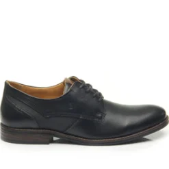 Pegada -kävelykenkä